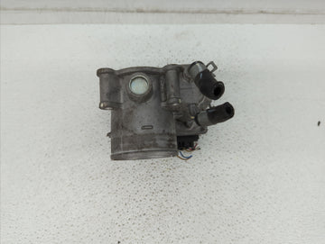 2018-2019 Hyundai Kona Throttle Body P/N:35100-2E400 35100-2E000 Fits Fits 2012 2013 2014 2015 2016 2018 2019 OEM Used Auto Parts
