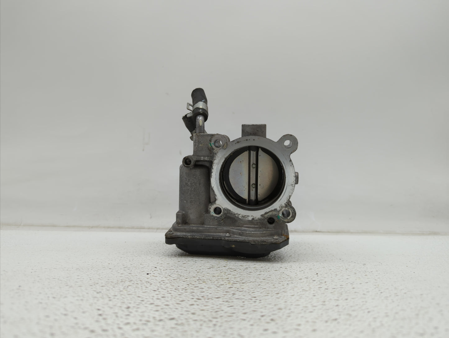 2018-2019 Hyundai Kona Throttle Body P/N:35100-2E400 35100-2E000 Fits Fits 2012 2013 2014 2015 2016 2018 2019 OEM Used Auto 
