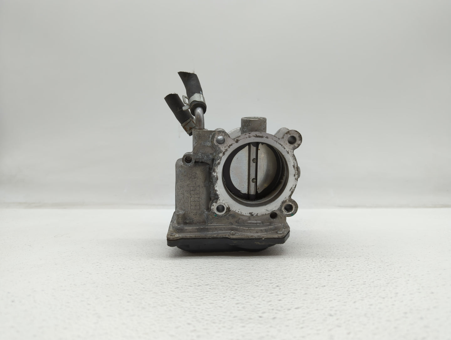 2018-2019 Hyundai Kona Throttle Body P/N:35100-2E400 35100-2E000 Fits Fits 2012 2013 2014 2015 2016 2018 2019 OEM Used Auto 