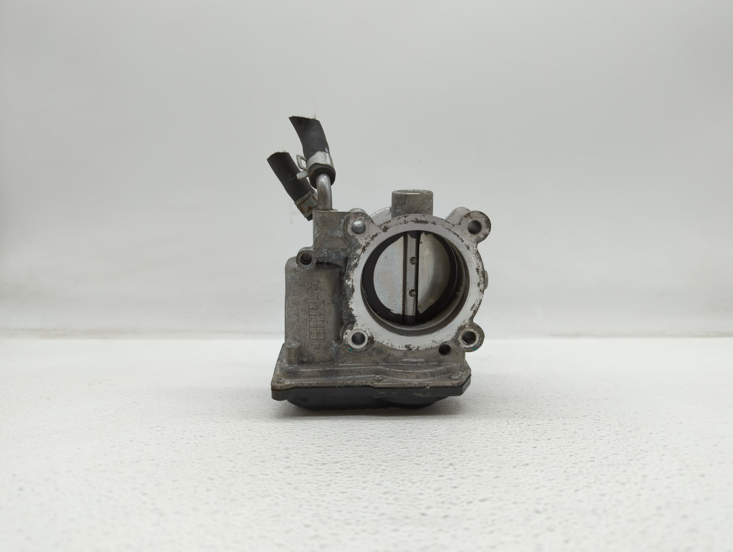 2018-2019 Hyundai Kona Throttle Body P/N:35100-2E400 35100-2E000 Fits Fits 2012 2013 2014 2015 2016 2018 2019 OEM Used Auto 