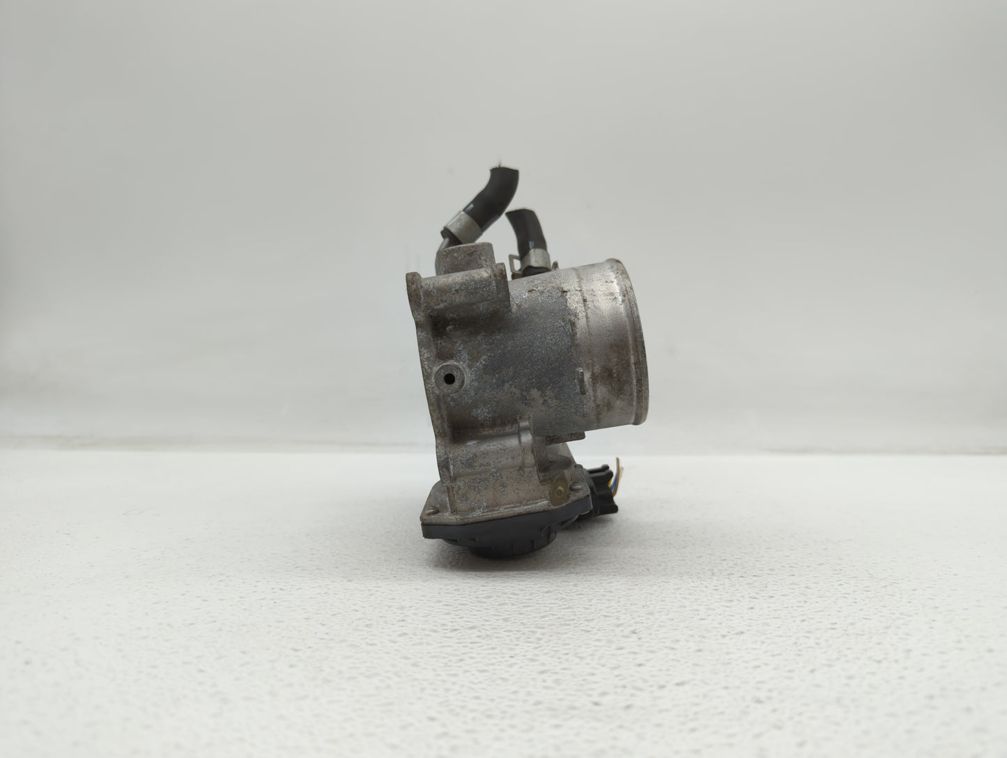2018-2019 Hyundai Kona Throttle Body P/N:35100-2E400 35100-2E000 Fits Fits 2012 2013 2014 2015 2016 2018 2019 OEM Used Auto 
