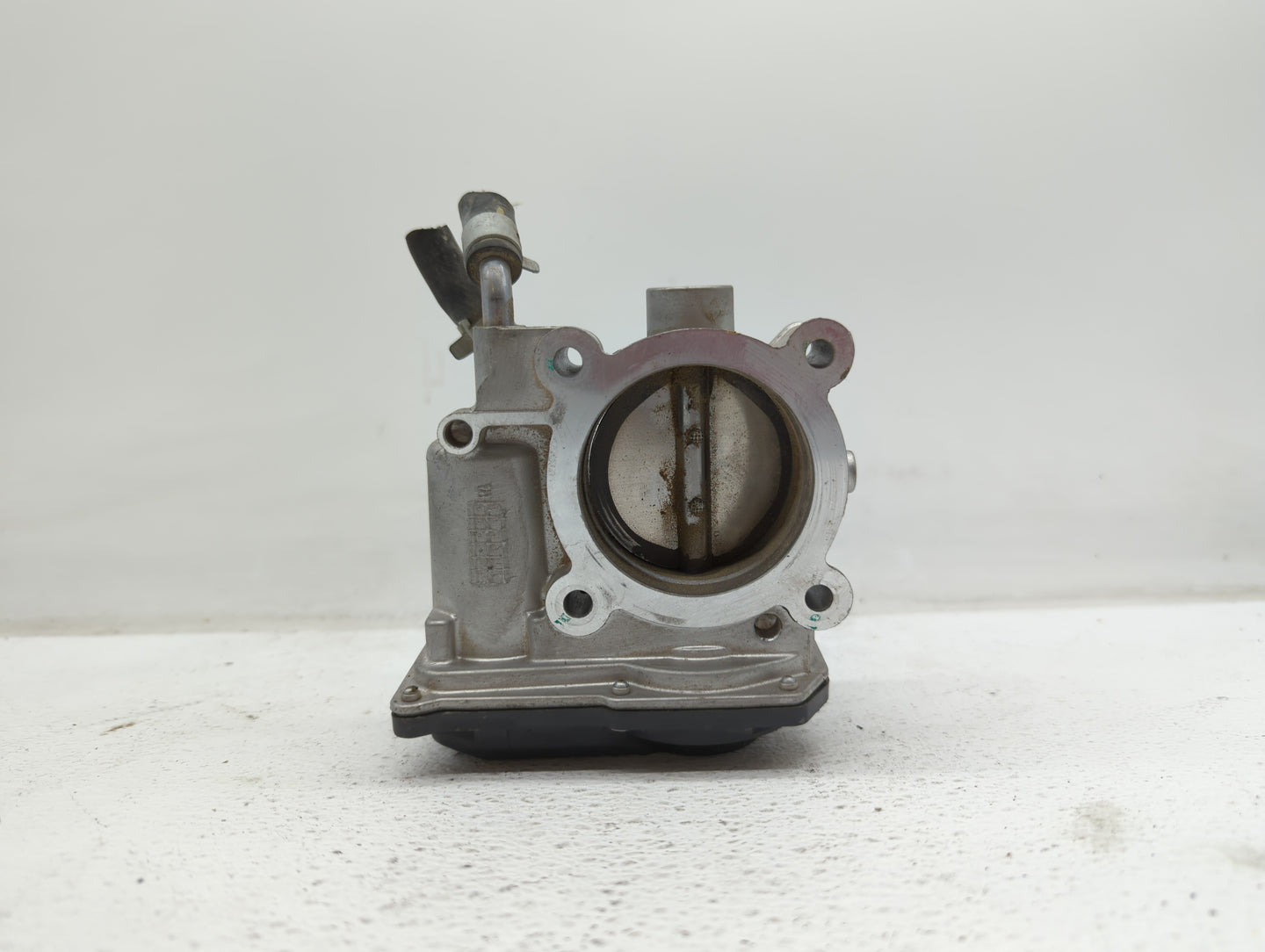 2018-2019 Hyundai Kona Throttle Body P/N:35100-2E400 35100-2E000 Fits Fits 2012 2013 2014 2015 2016 2018 2019 OEM Used Auto 