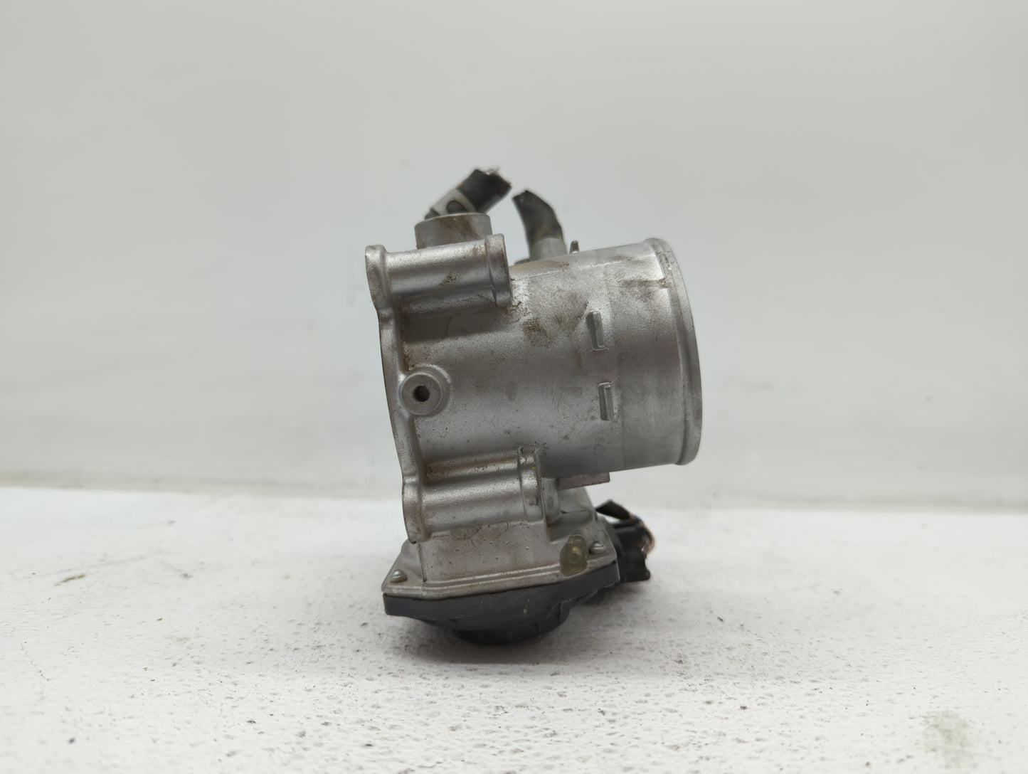 2018-2019 Hyundai Kona Throttle Body P/N:35100-2E400 35100-2E000 Fits Fits 2012 2013 2014 2015 2016 2018 2019 OEM Used Auto 