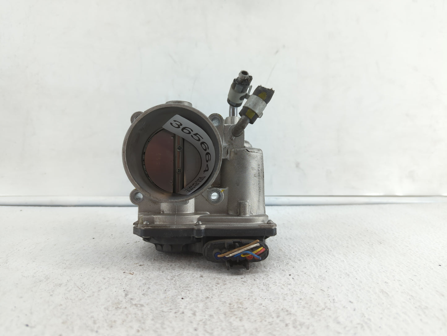 2018-2019 Hyundai Kona Throttle Body P/N:35100-2E400 35100-2E000 Fits Fits 2012 2013 2014 2015 2016 2018 2019 OEM Used Auto 