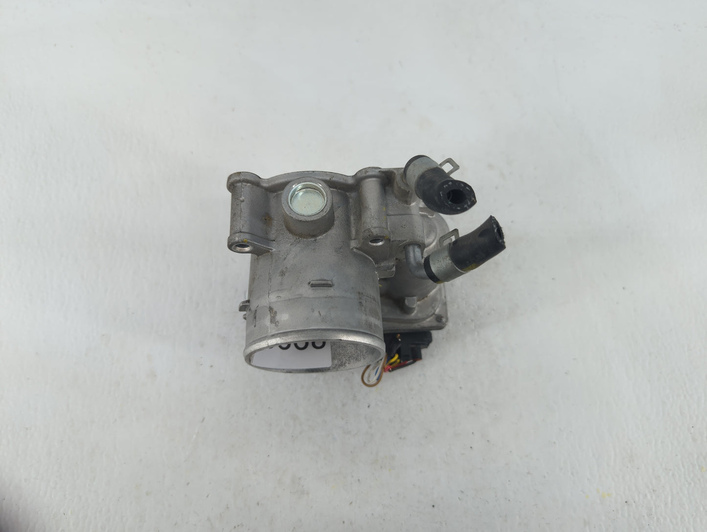 2018-2019 Hyundai Kona Throttle Body P/N:35100-2E400 35100-2E000 Fits Fits 2012 2013 2014 2015 2016 2018 2019 OEM Used Auto 