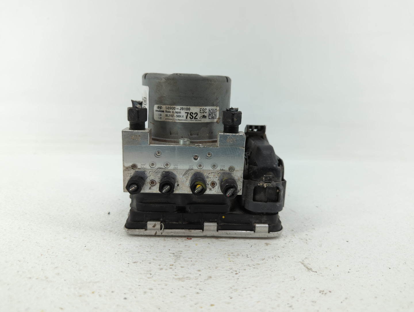 2018-2019 Hyundai Kona ABS Pump Control Module Replacement P/N:58900-J9100 Fits Fits 2018 2019 OEM Used Auto Parts - Oemused