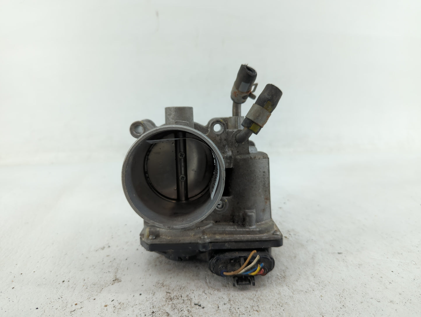 2018-2021 Hyundai Kona Throttle Body P/N:35100-2E400 35100-2E000 Fits Fits 2012 2013 2014 2015 2016 2018 2019 2020 2021 OEM 