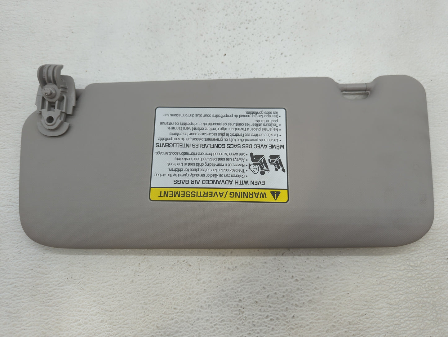 2018-2021 Hyundai Kona Sun Visor Shade Replacement Passenger Right Mirror Fits Fits 2018 2019 2020 2021 OEM Used Auto Parts 