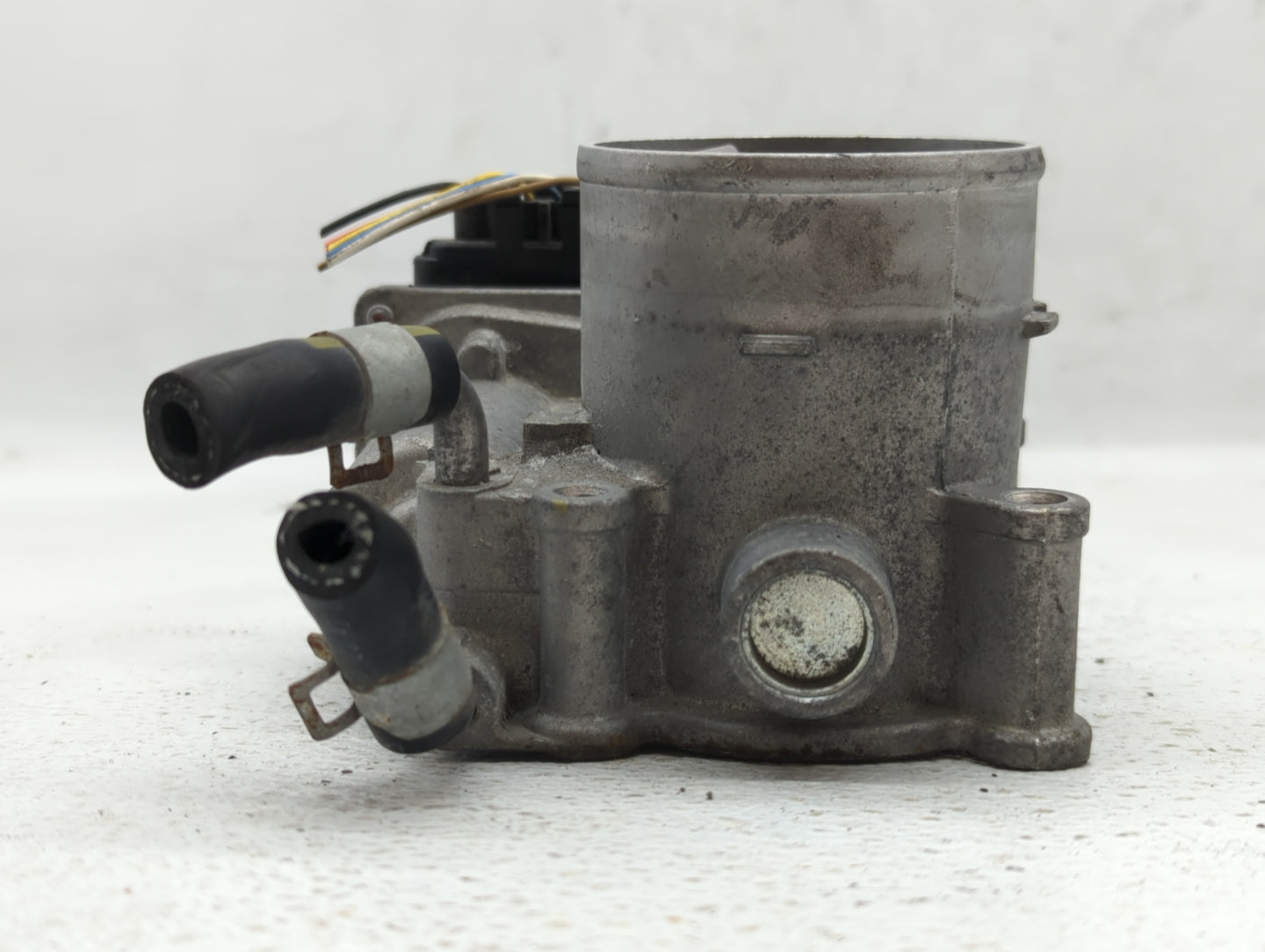 2018-2021 Hyundai Kona Throttle Body P/N:35100-2E400 Fits Fits 2012 2013 2014 2015 2016 2018 2019 2020 2021 OEM Used Auto Pa
