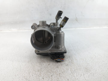 2018-2021 Hyundai Kona Throttle Body P/N:35100-2E400 Fits Fits 2012 2013 2014 2015 2016 2018 2019 2020 2021 OEM Used Auto Pa