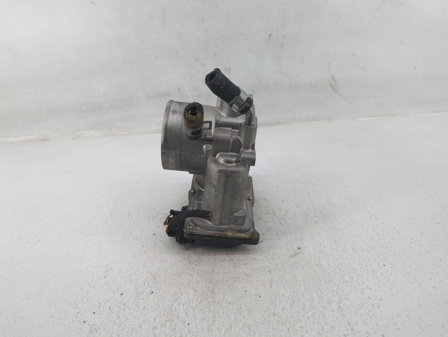 2018-2021 Hyundai Kona Throttle Body P/N:5532 09B01 35100-2E400 Fits Fits 2012 2013 2014 2015 2016 2018 2019 2020 2021 OEM U