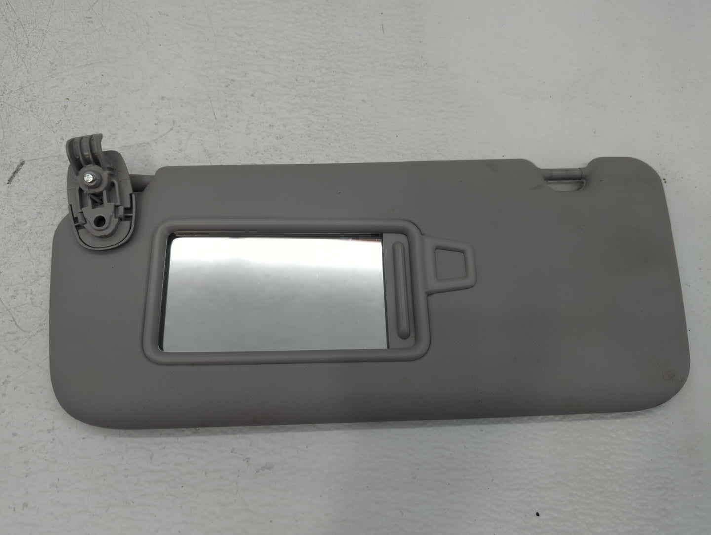 2018-2021 Hyundai Kona Sun Visor Shade Replacement Passenger Right Mirror Fits Fits 2018 2019 2020 2021 OEM Used Auto Parts 