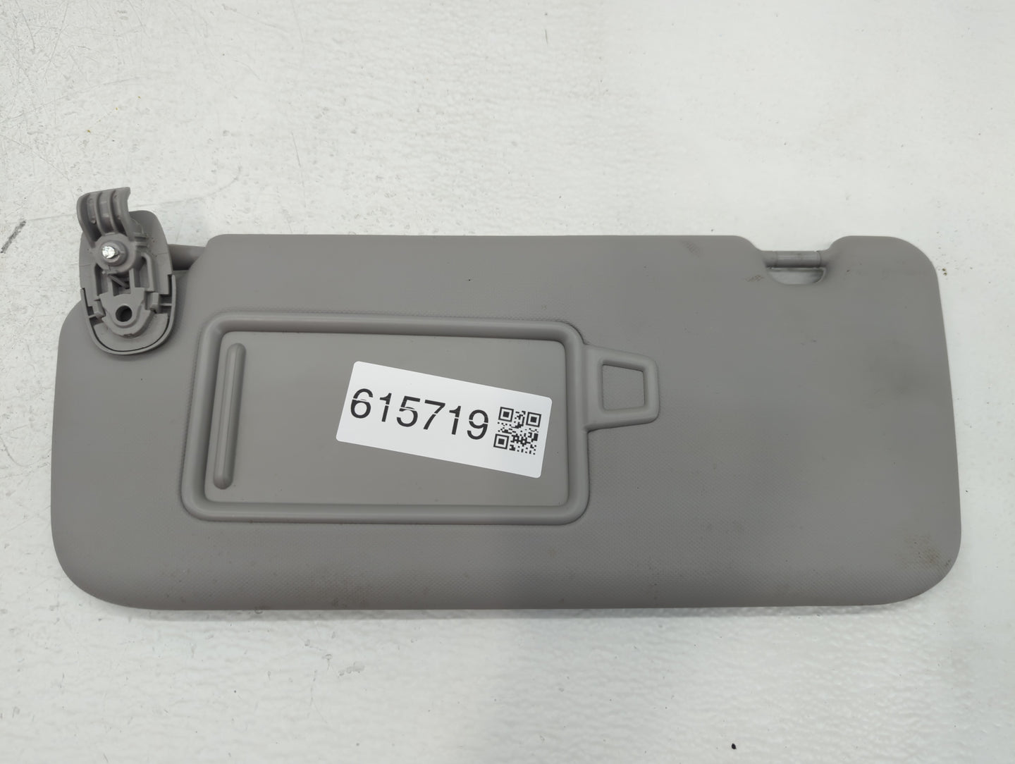 2018-2021 Hyundai Kona Sun Visor Shade Replacement Passenger Right Mirror Fits Fits 2018 2019 2020 2021 OEM Used Auto Parts 