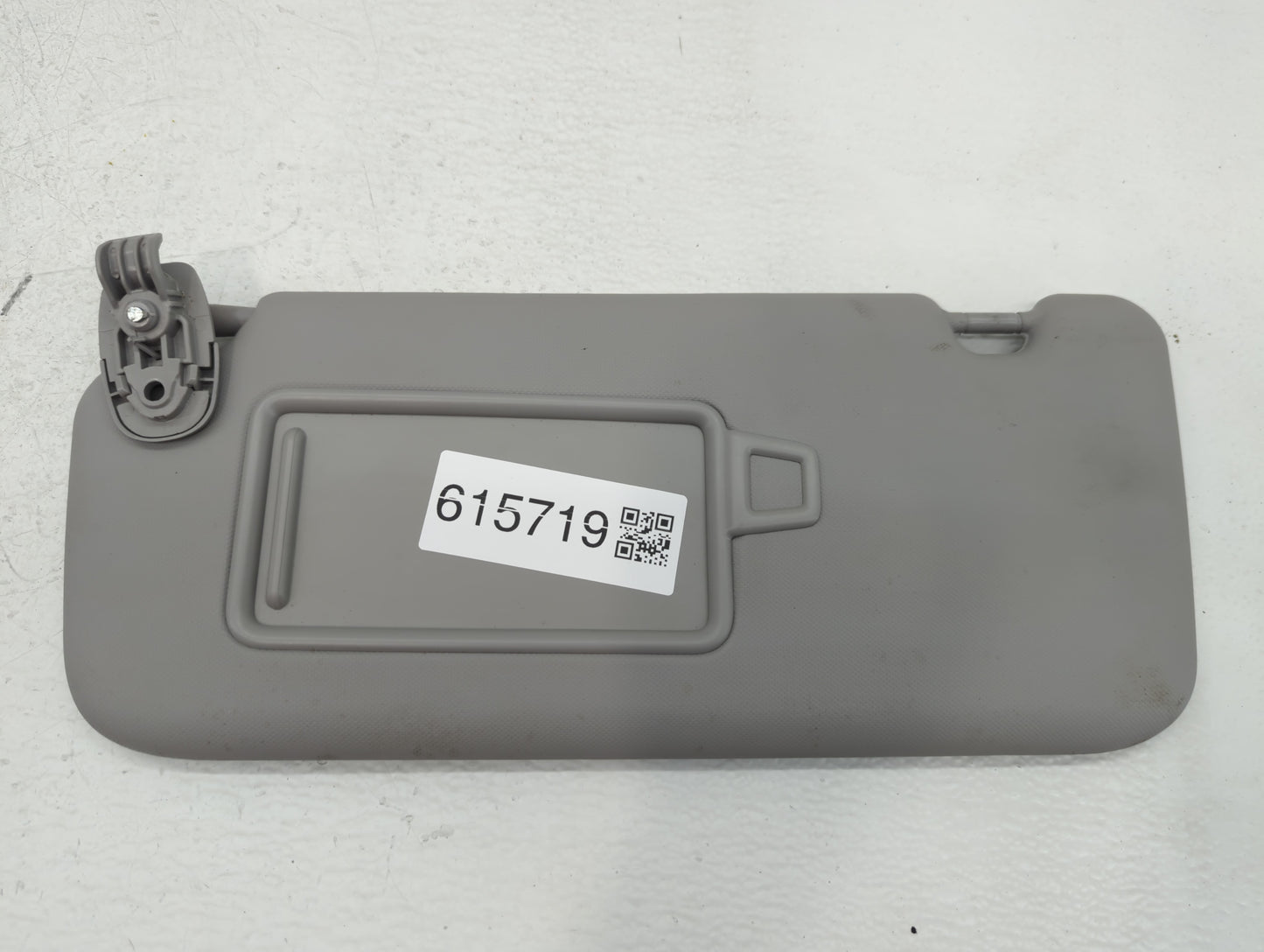 2018-2021 Hyundai Kona Sun Visor Shade Replacement Passenger Right Mirror Fits Fits 2018 2019 2020 2021 OEM Used Auto Parts 