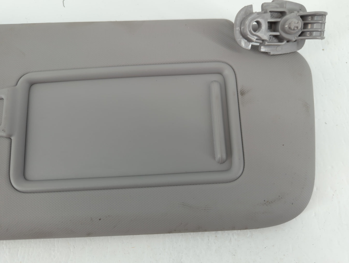 2018-2021 Hyundai Kona Sun Visor Shade Replacement Passenger Right Mirror Fits Fits 2018 2019 2020 2021 OEM Used Auto Parts 