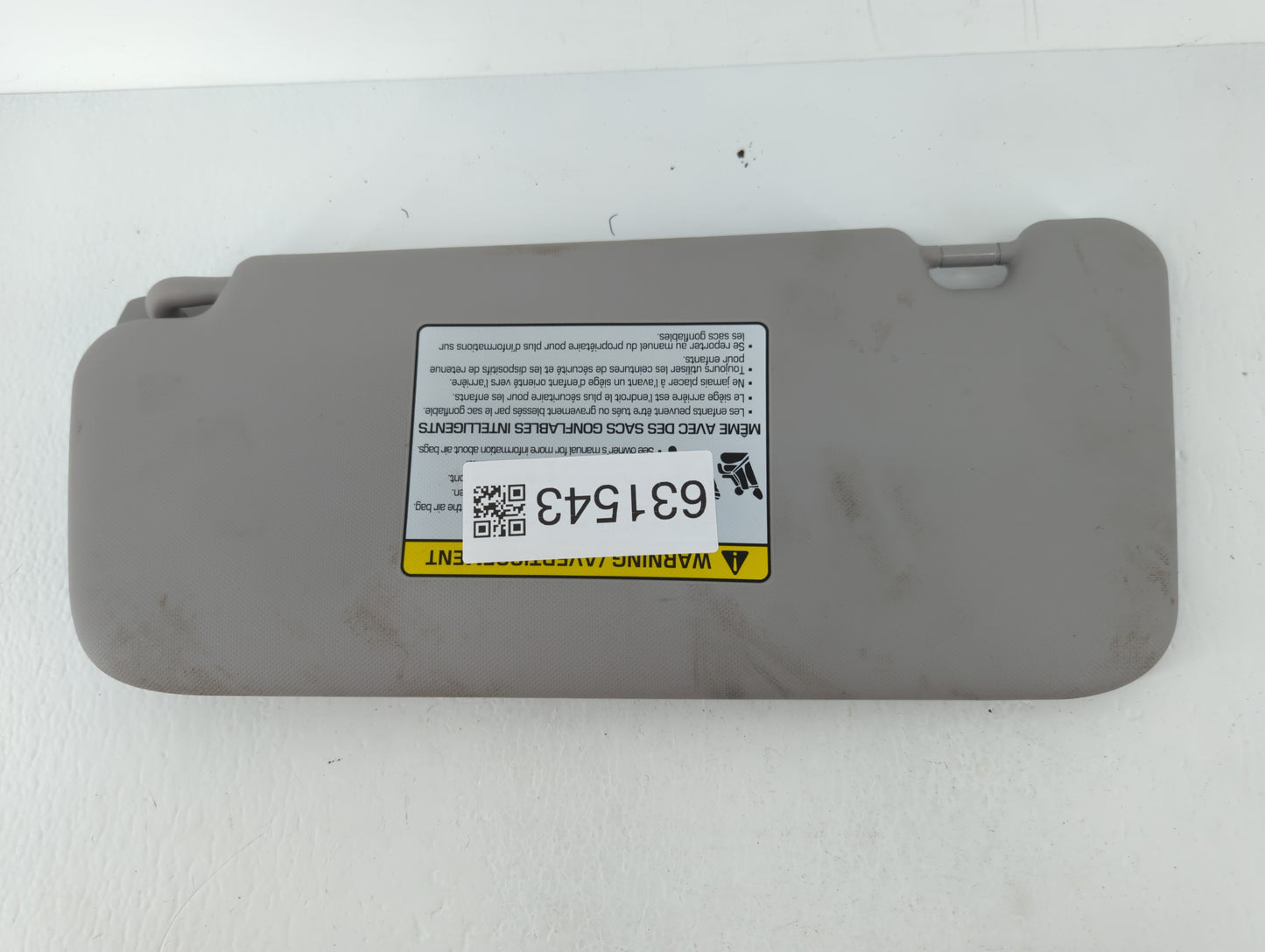 2018-2021 Hyundai Kona Sun Visor Shade Replacement Passenger Right Mirror Fits Fits 2018 2019 2020 2021 OEM Used Auto Parts 