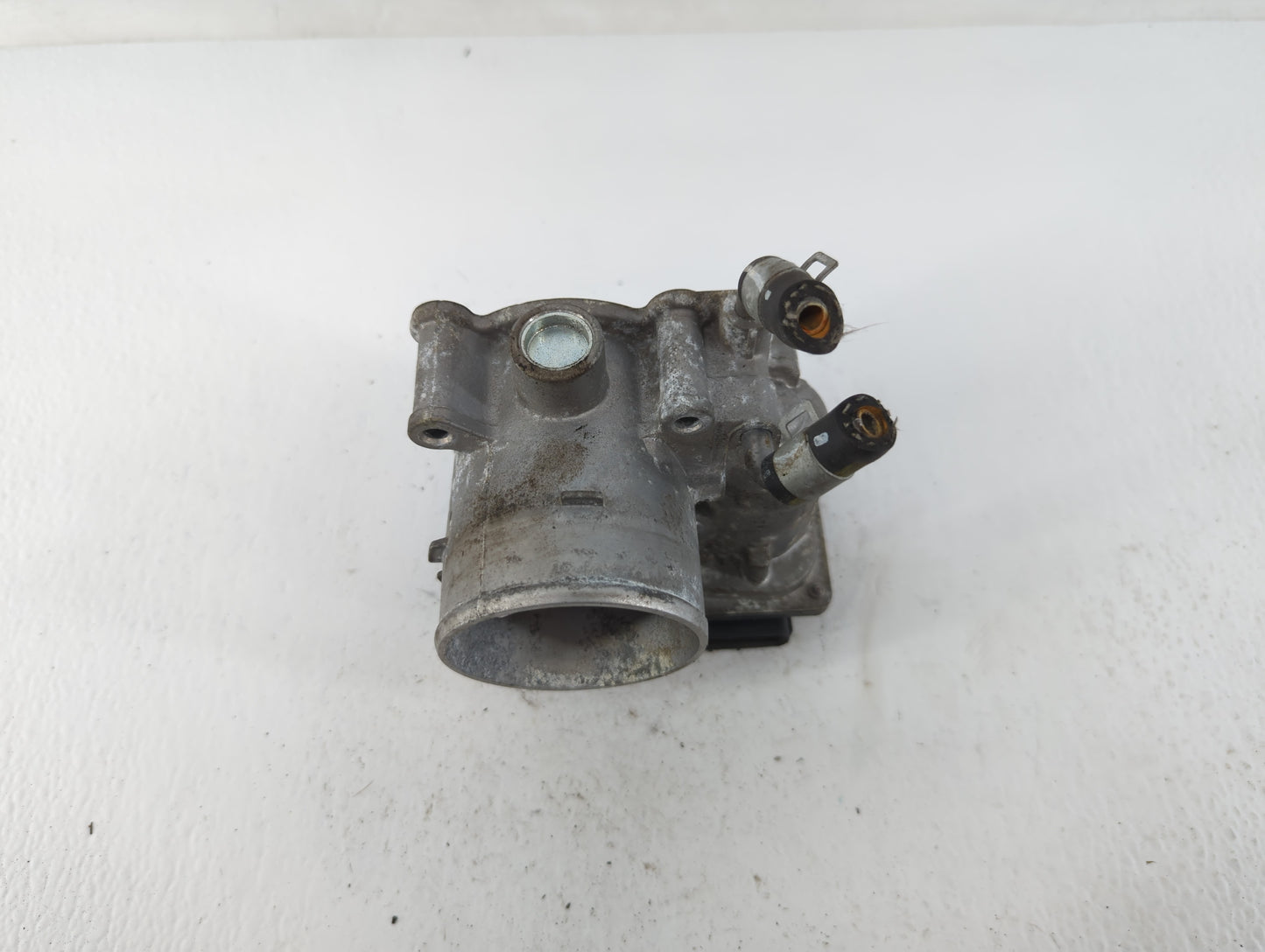 2018-2021 Hyundai Kona Throttle Body P/N:35100-2E400 Fits Fits 2012 2013 2014 2015 2016 2018 2019 2020 2021 OEM Used Auto Pa