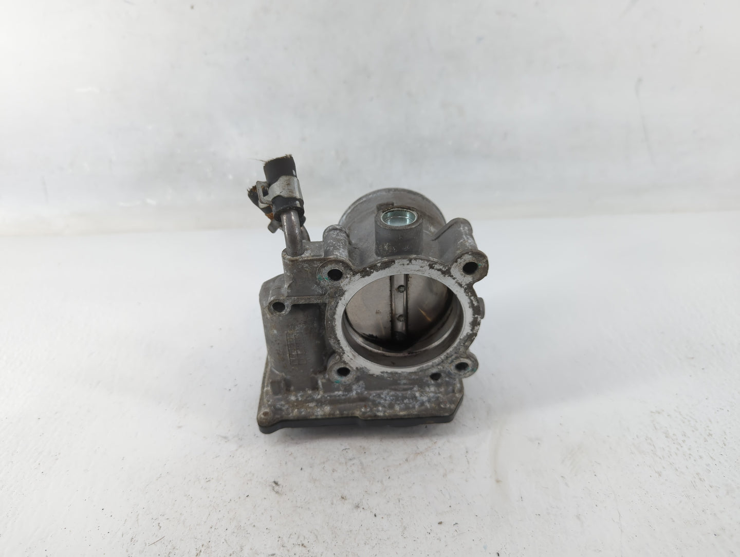 2018-2021 Hyundai Kona Throttle Body P/N:35100-2E400 Fits Fits 2012 2013 2014 2015 2016 2018 2019 2020 2021 OEM Used Auto Pa