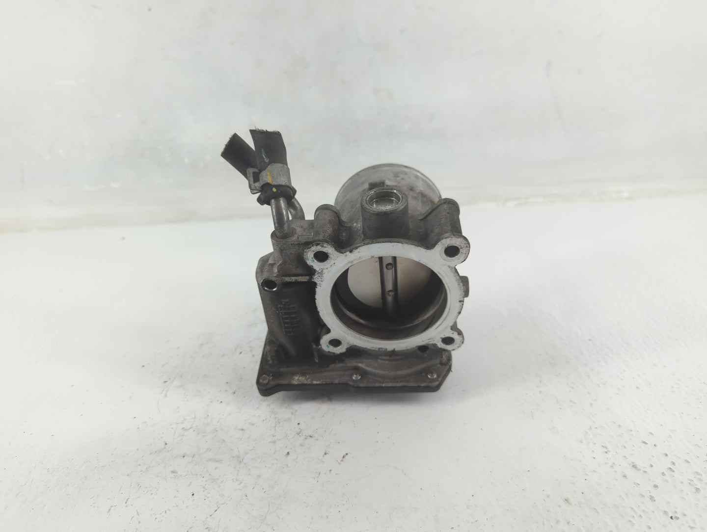 2018-2021 Hyundai Kona Throttle Body P/N:35100-2E400 Fits Fits 2012 2013 2014 2015 2016 2018 2019 2020 2021 OEM Used Auto Pa