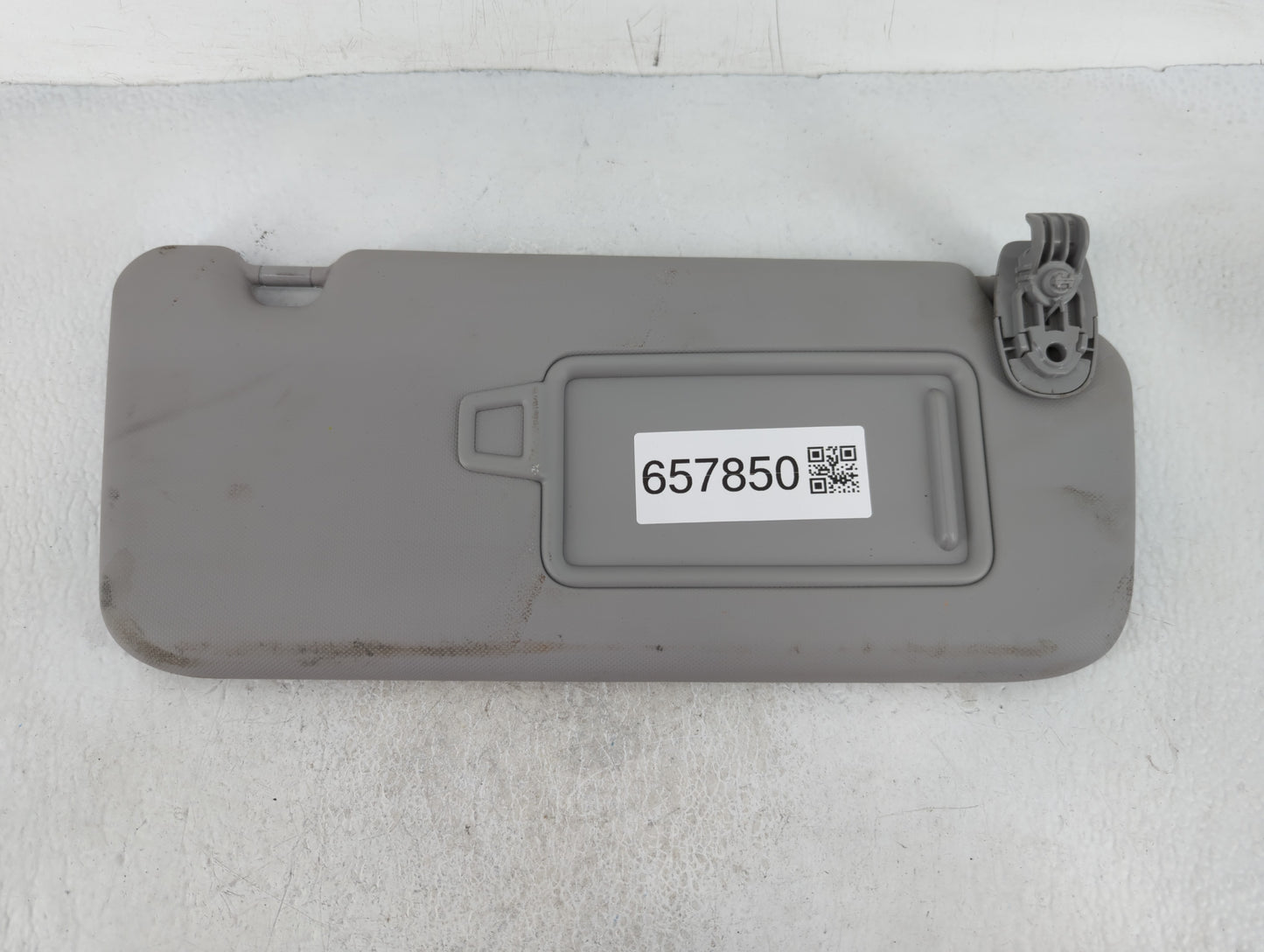 2018-2021 Hyundai Kona Sun Visor Shade Replacement Passenger Right Mirror Fits Fits 2018 2019 2020 2021 OEM Used Auto Parts 