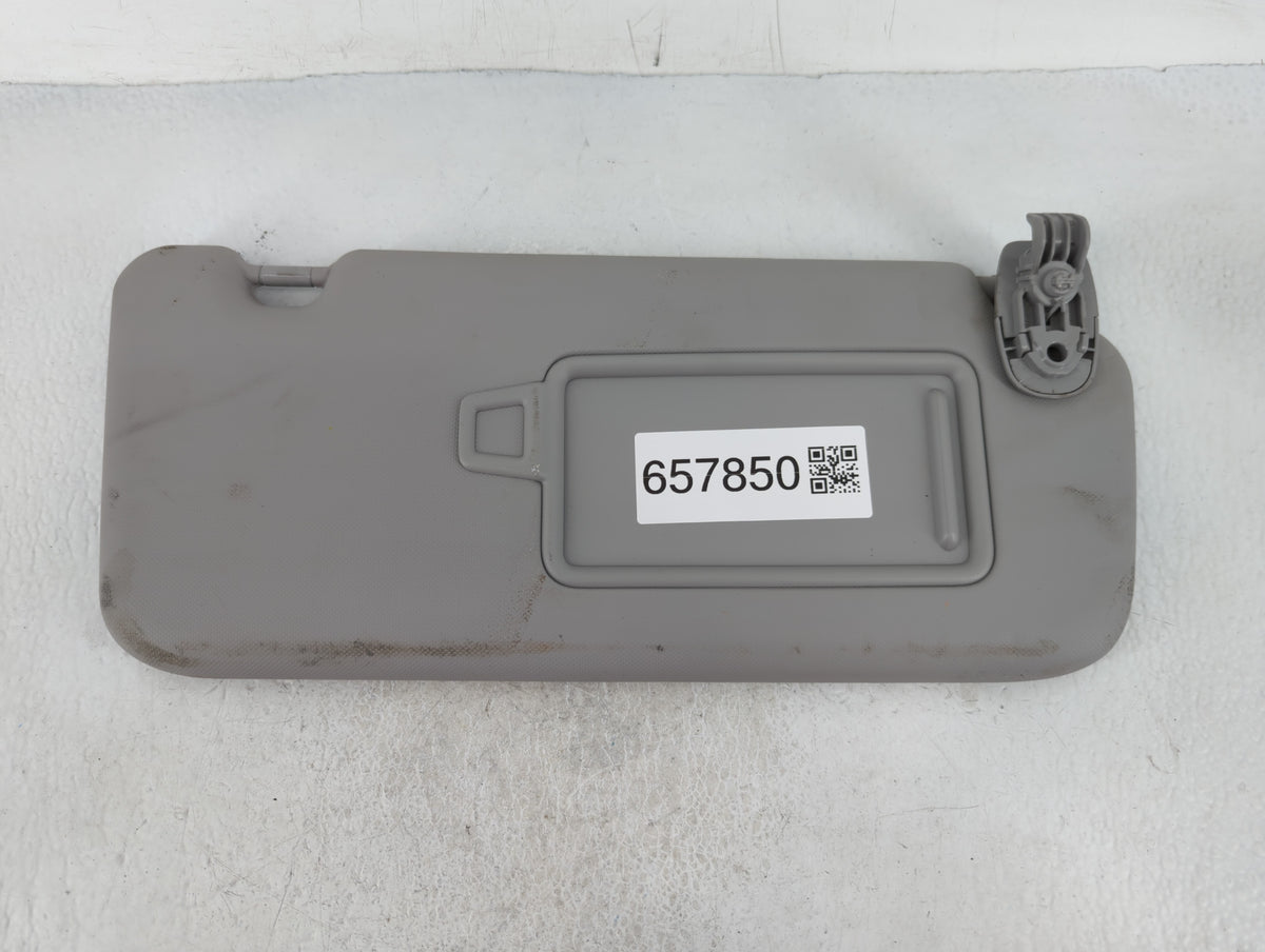 2018-2021 Hyundai Kona Sun Visor Shade Replacement Passenger Right Mirror Fits Fits 2018 2019 2020 2021 OEM Used Auto Parts 