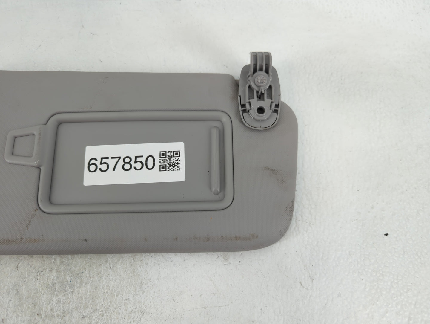 2018-2021 Hyundai Kona Sun Visor Shade Replacement Passenger Right Mirror Fits Fits 2018 2019 2020 2021 OEM Used Auto Parts 