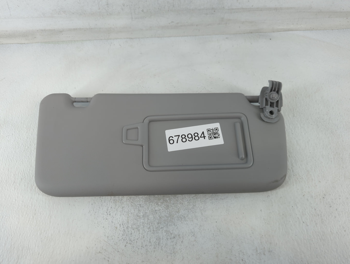 2018-2021 Hyundai Kona Sun Visor Shade Replacement Passenger Right Mirror Fits Fits 2018 2019 2020 2021 OEM Used Auto Parts 