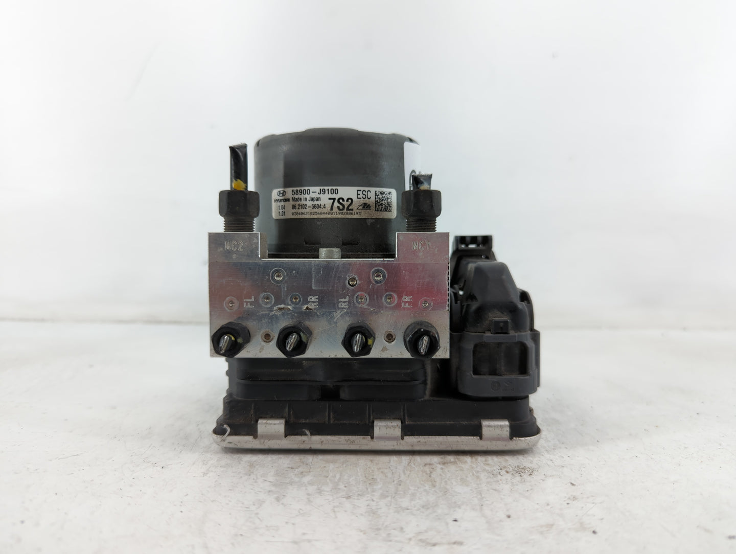 2018-2020 Hyundai Kona ABS Pump Control Module Replacement P/N:58900-J9100 Fits Fits 2018 2019 2020 OEM Used Auto Parts - Oe