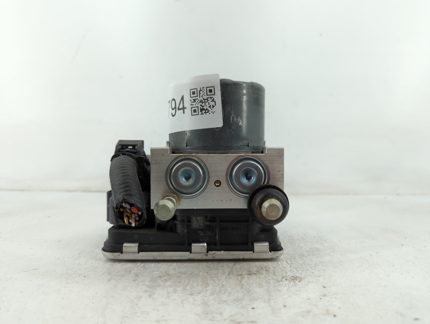 2018-2020 Hyundai Kona ABS Pump Control Module Replacement P/N:58900-J9100 Fits Fits 2018 2019 2020 OEM Used Auto Parts - Oe