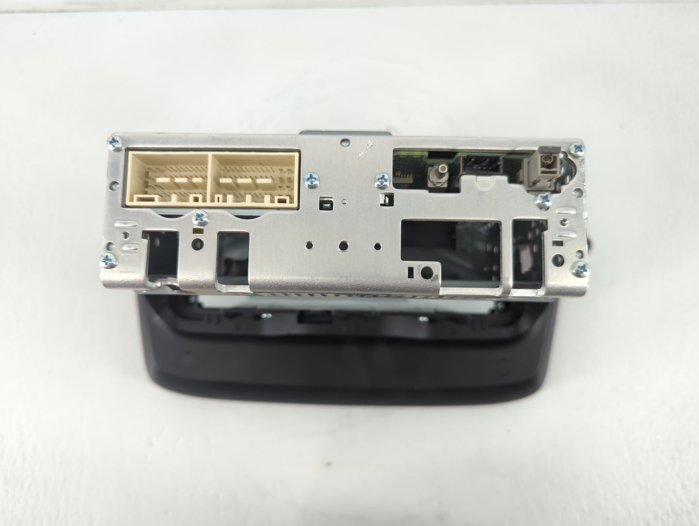 2018-2021 Hyundai Kona Radio AM FM Cd Player Receiver Replacement P/N:96160J9020TMT Fits Fits 2018 2019 2020 2021 OEM Used A
