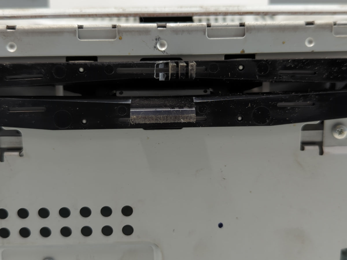 2018-2021 Hyundai Kona Am Fm Cd Player Radio Receiver 763698 - Oemusedautoparts1.com