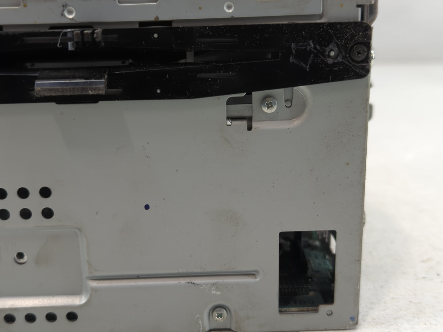 2018-2021 Hyundai Kona Am Fm Cd Player Radio Receiver - Oemusedautoparts1.com