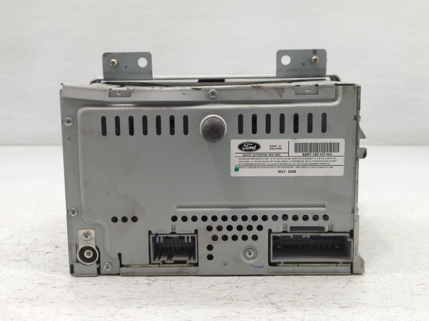 2018-2021 Hyundai Kona Am Fm Cd Player Radio Receiver - Oemusedautoparts1.com