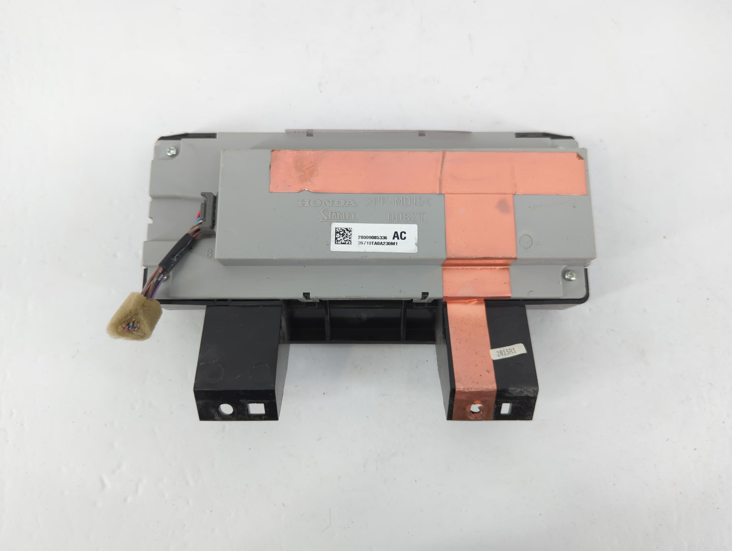2018-2021 Hyundai Kona Radio AM FM Cd Player Receiver Replacement P/N:>PP-MD15 D087T Fits Fits 2018 2019 2020 2021 OEM Used 