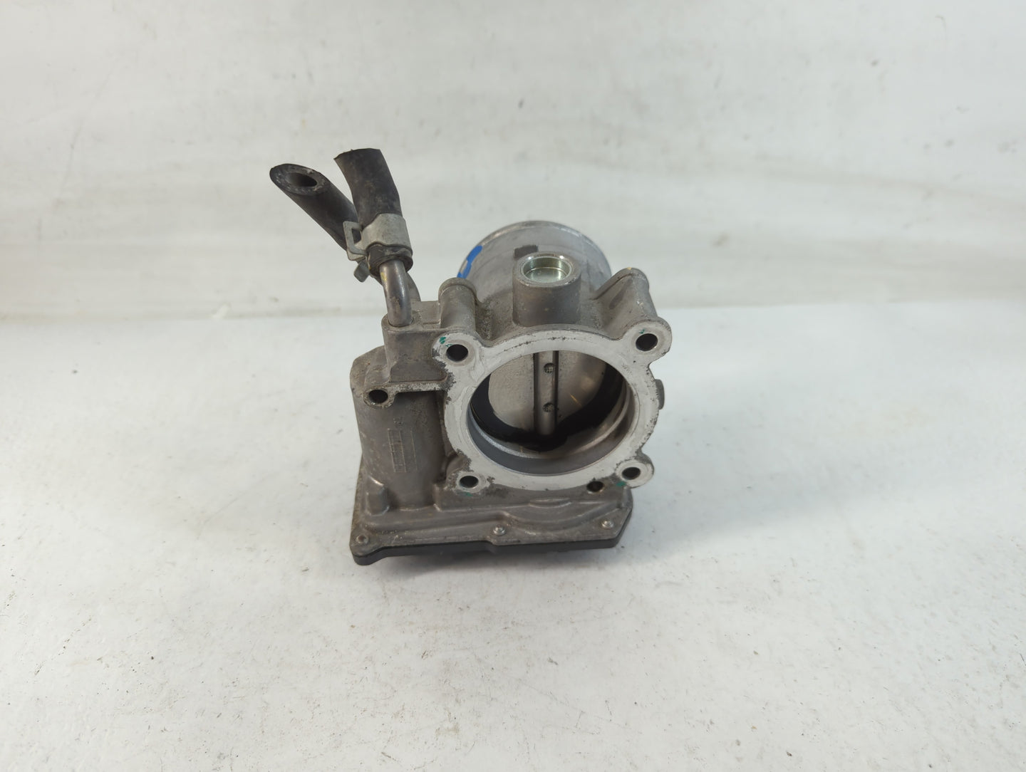 2018-2021 Hyundai Kona Throttle Body P/N:35100-2E400 Fits Fits 2012 2013 2014 2015 2016 2018 2019 2020 2021 OEM Used Auto Pa