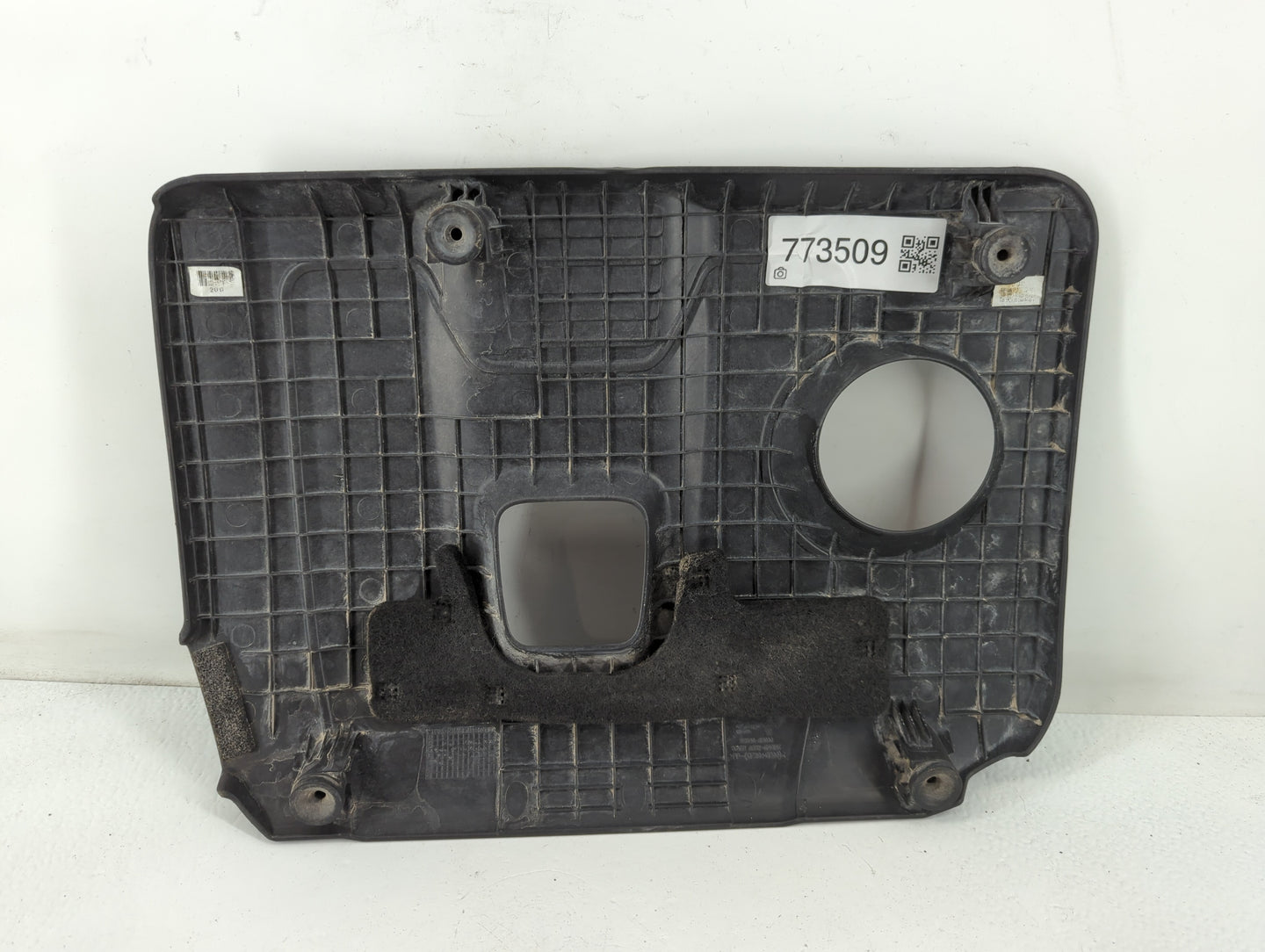 2019 Hyundai Kona Engine Cover - Oemusedautoparts1.com