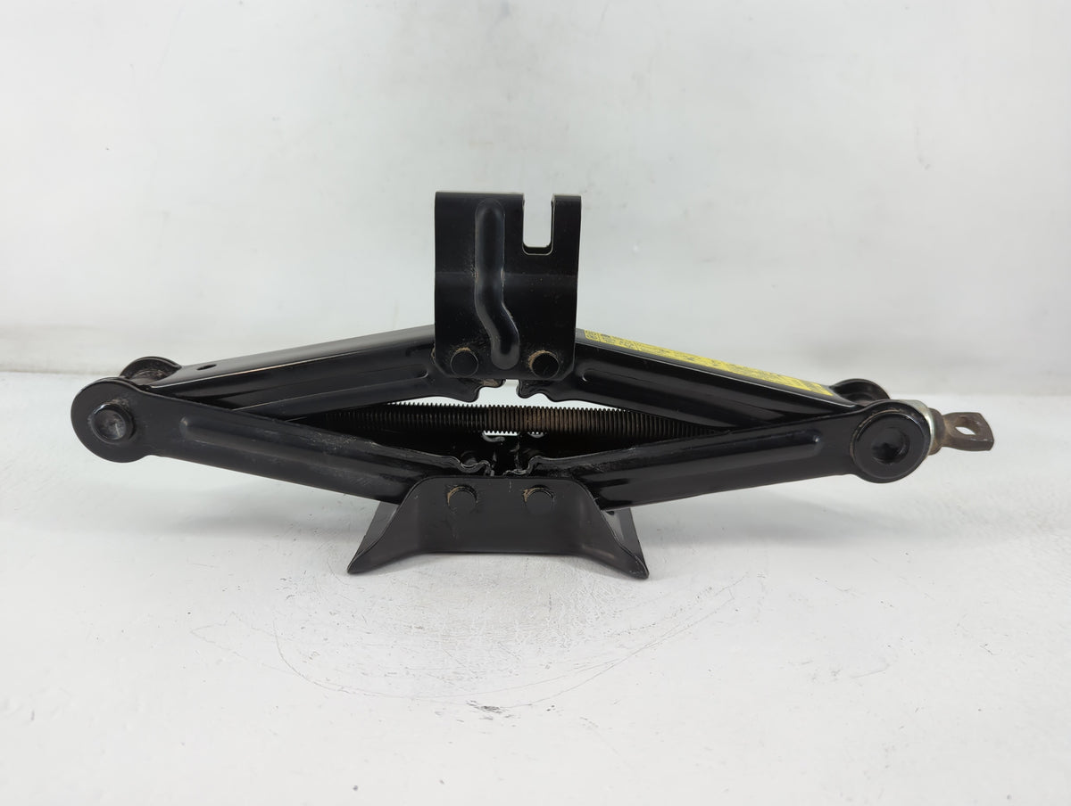 2019 Hyundai Kona Spare Scissor Car Jack - Oemusedautoparts1.com