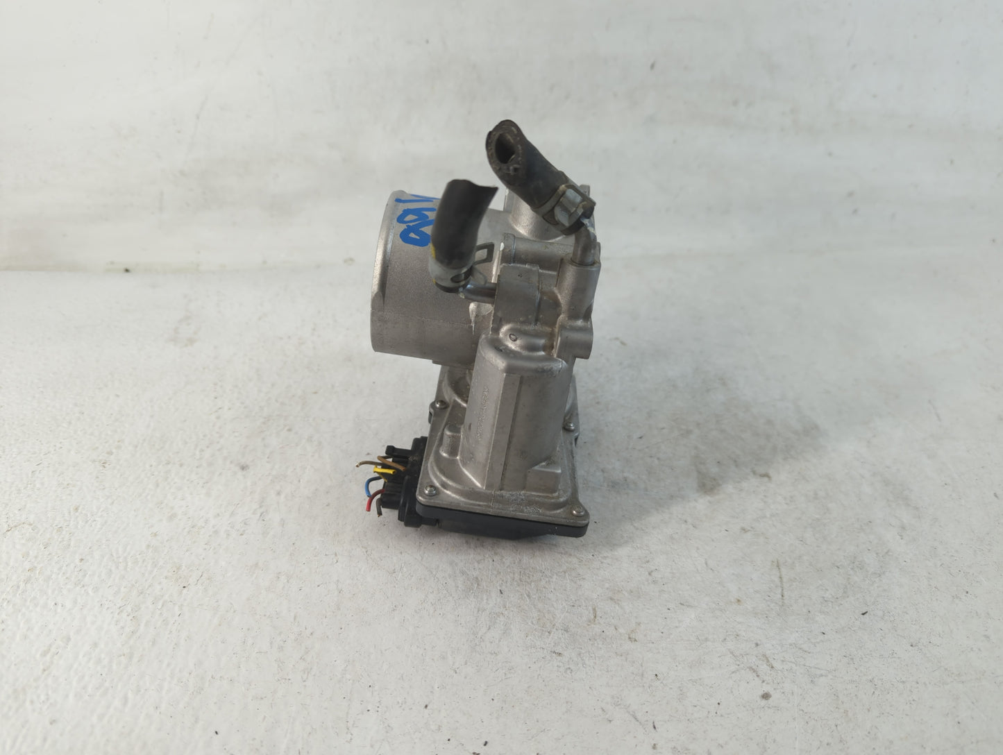2018-2021 Hyundai Kona Throttle Body P/N:35100-2E400 Fits Fits 2012 2013 2014 2015 2016 2018 2019 2020 2021 OEM Used Auto Pa