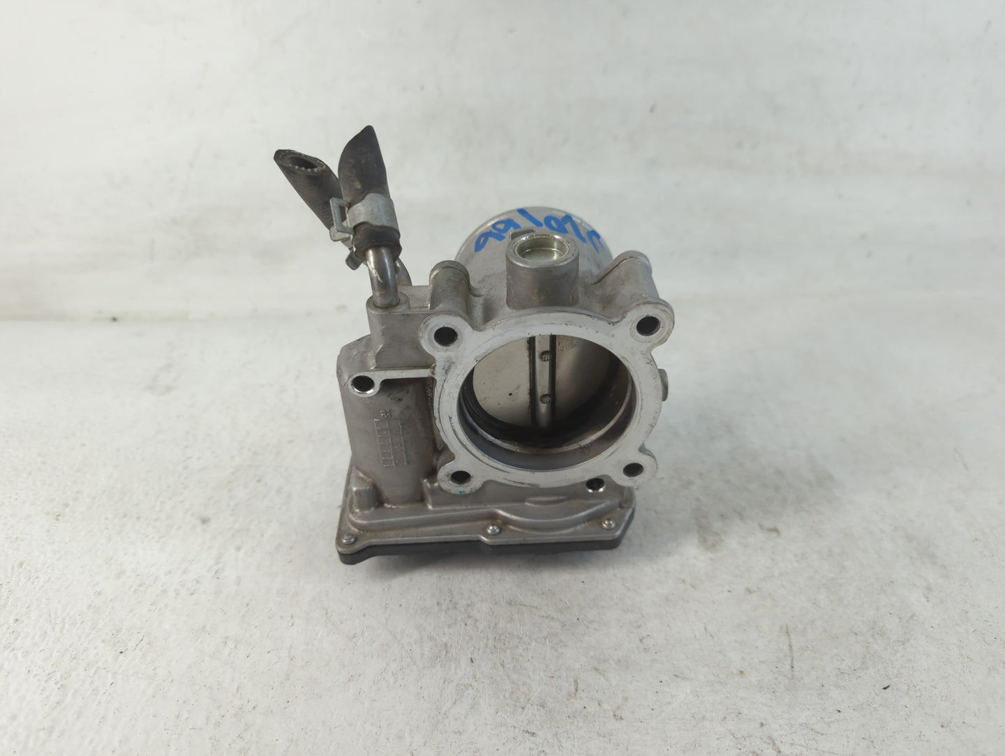 2018-2021 Hyundai Kona Throttle Body P/N:35100-2E400 Fits Fits 2012 2013 2014 2015 2016 2018 2019 2020 2021 OEM Used Auto Pa
