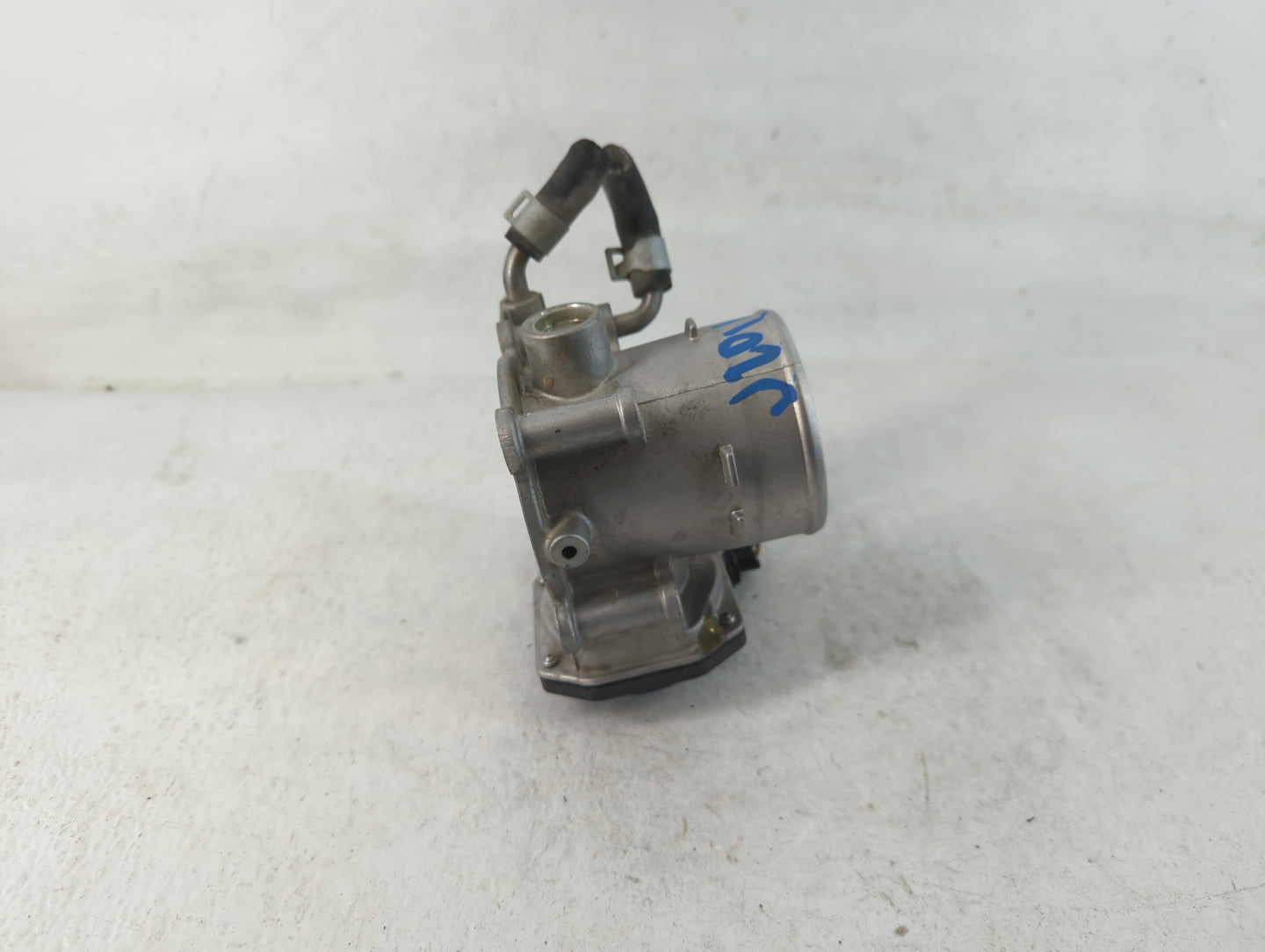 2018-2021 Hyundai Kona Throttle Body P/N:35100-2E400 Fits Fits 2012 2013 2014 2015 2016 2018 2019 2020 2021 OEM Used Auto Pa