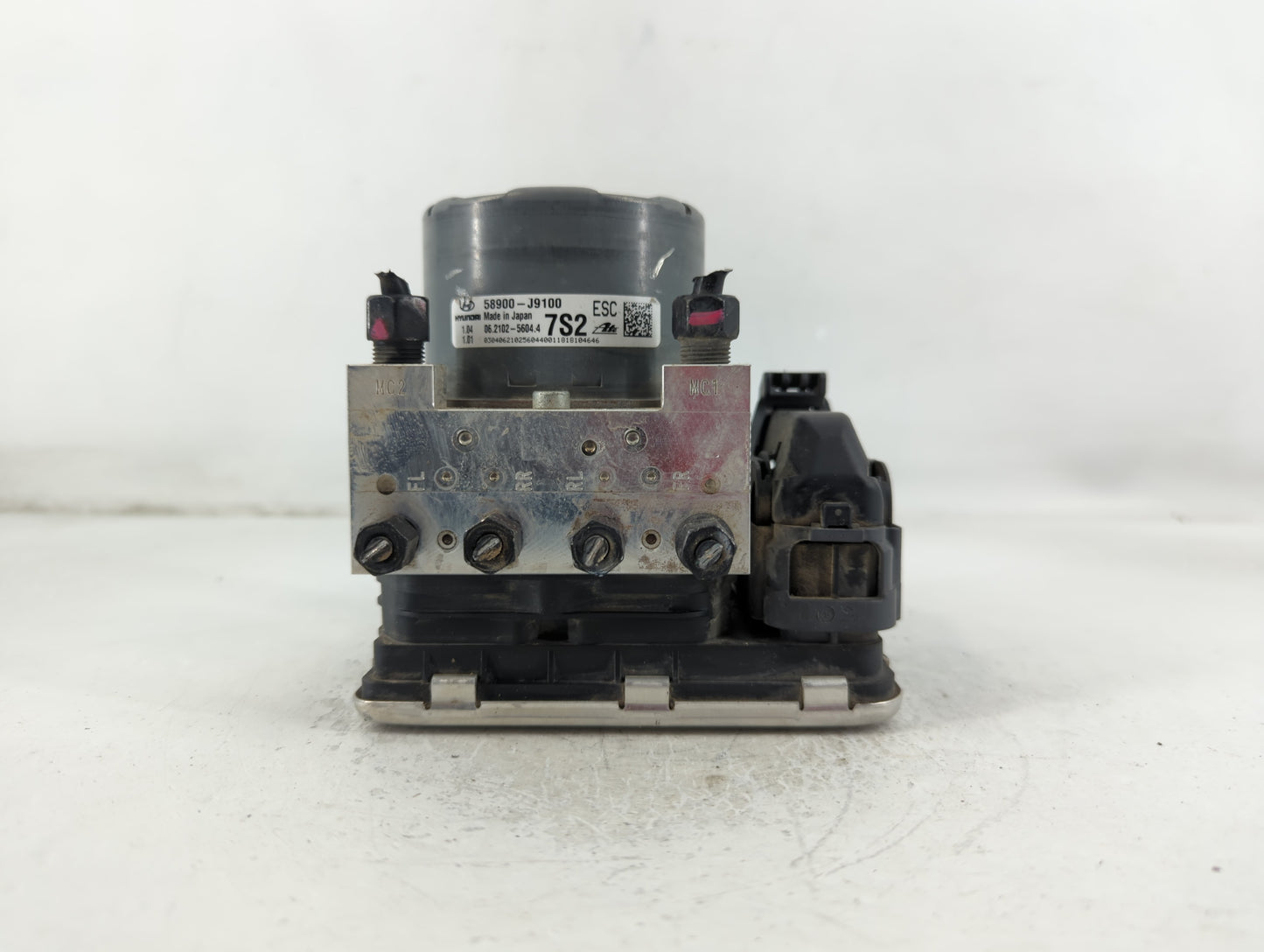 2018-2021 Hyundai Kona ABS Pump Control Module Replacement P/N:06 7613-3003 06 2109-8859 Fits Fits 2018 2019 2020 2021 OEM U