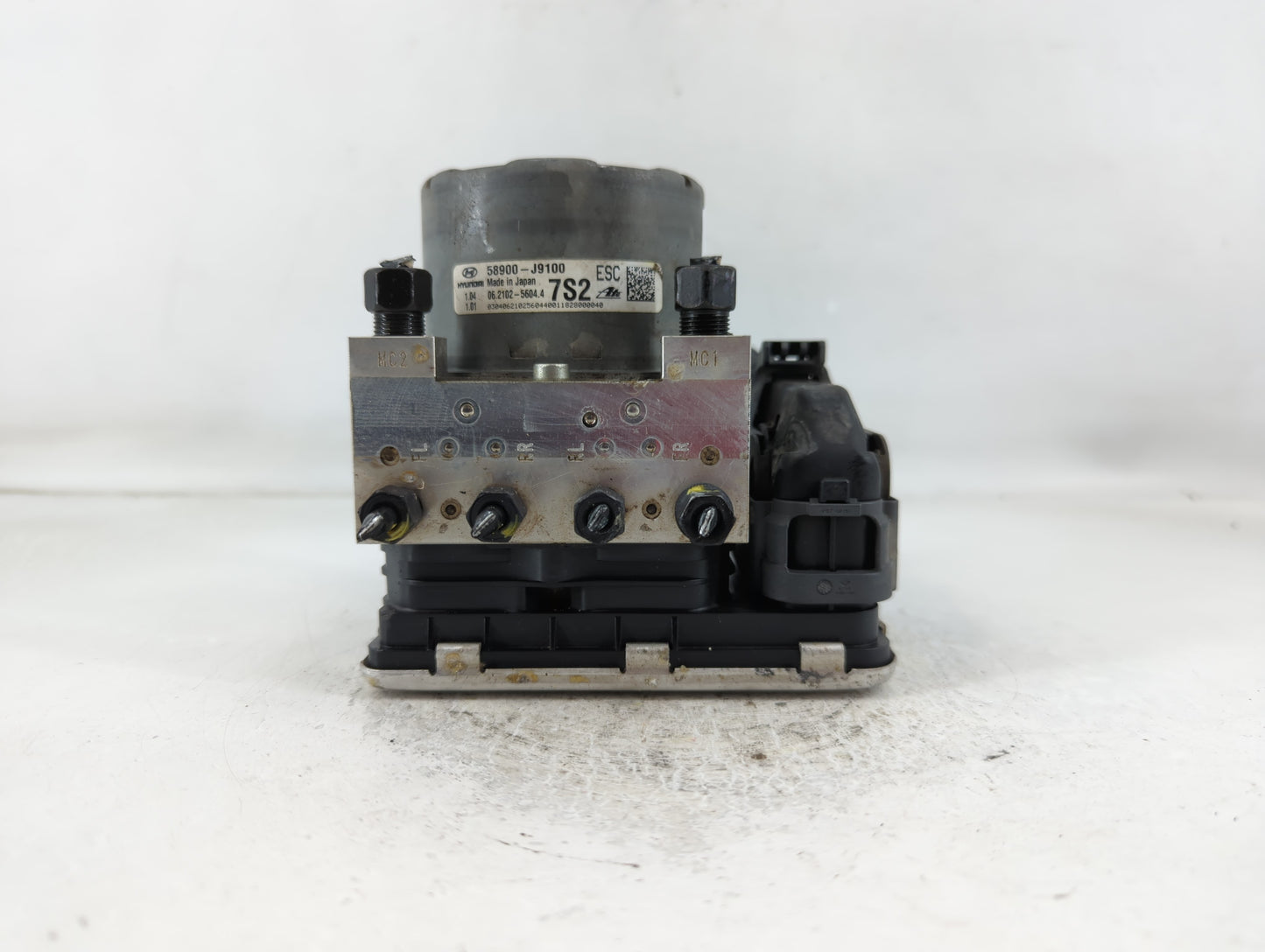 2018-2020 Hyundai Kona ABS Pump Control Module Replacement P/N:58900-J9100 Fits Fits 2018 2019 2020 OEM Used Auto Parts - Oe