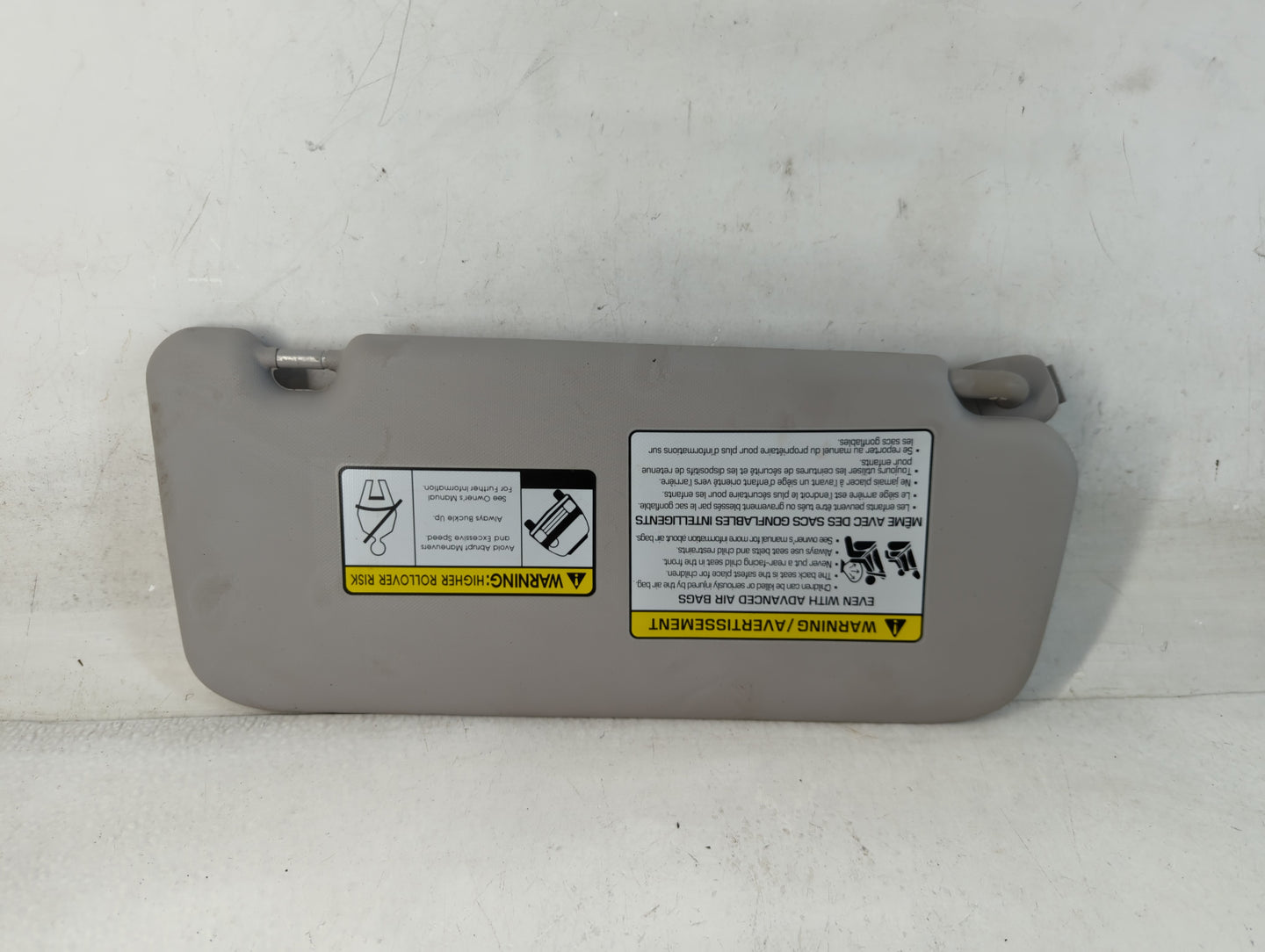 2018-2021 Hyundai Kona Sun Visor Shade Replacement Driver Left Mirror Fits Fits 2018 2019 2020 2021 OEM Used Auto Parts - Oe