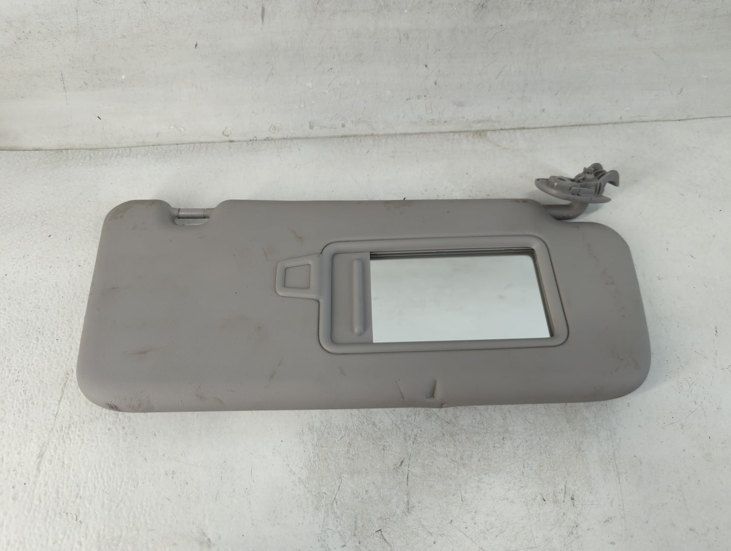2018-2021 Hyundai Kona Sun Visor Shade Replacement Passenger Right Mirror Fits Fits 2018 2019 2020 2021 OEM Used Auto Parts 