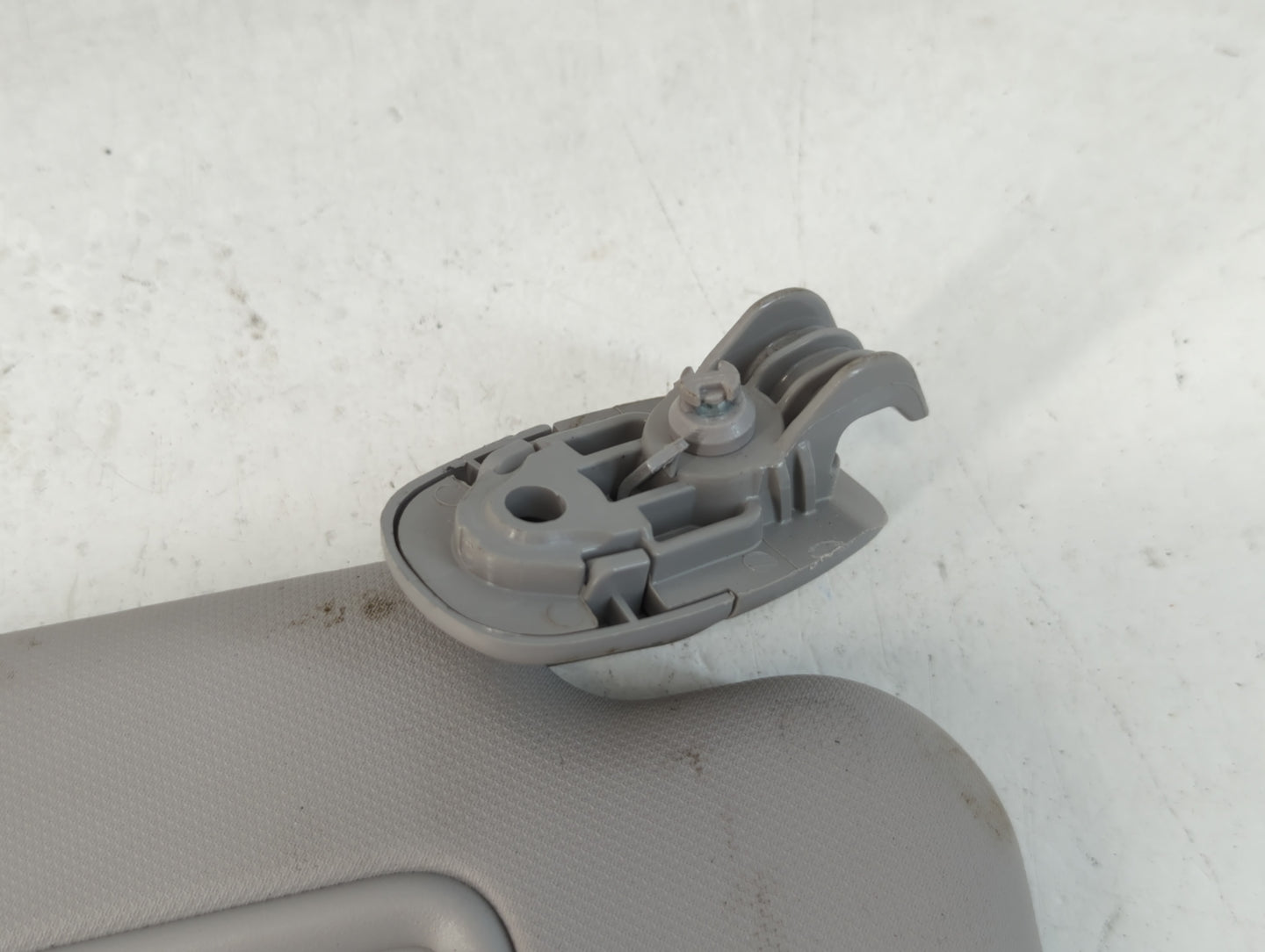 2018-2021 Hyundai Kona Sun Visor Shade Replacement Passenger Right Mirror Fits Fits 2018 2019 2020 2021 OEM Used Auto Parts 