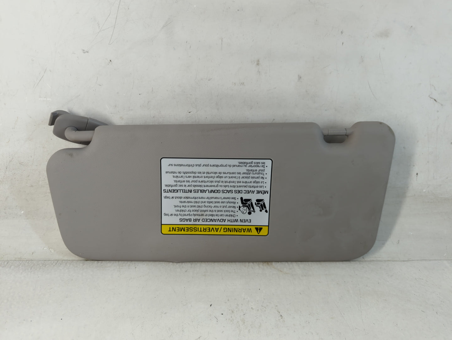 2018-2021 Hyundai Kona Sun Visor Shade Replacement Passenger Right Mirror Fits Fits 2018 2019 2020 2021 OEM Used Auto Parts 