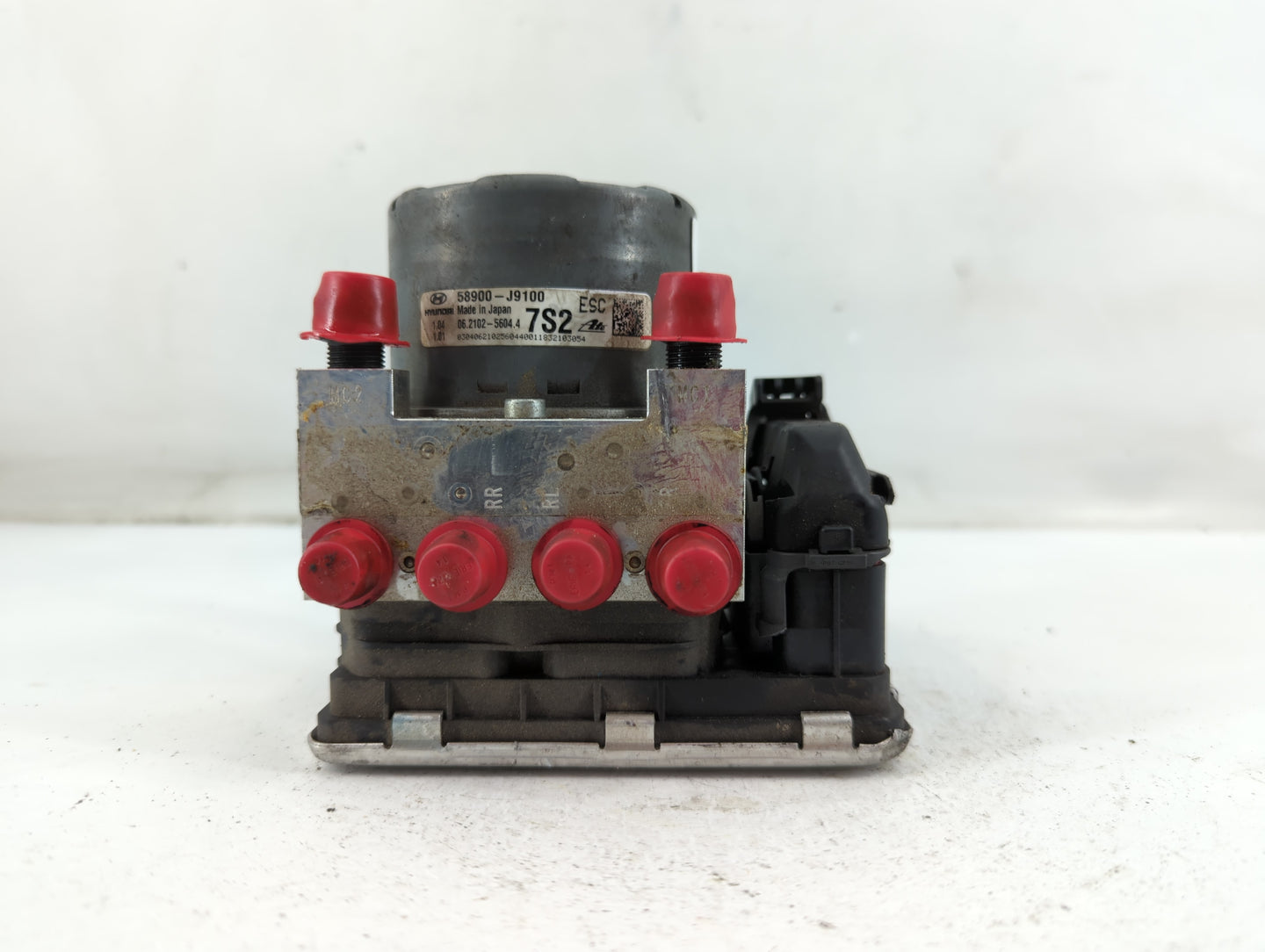 2018-2021 Hyundai Kona ABS Pump Control Module Replacement P/N:58900-J9100 Fits Fits 2018 2019 2020 2021 OEM Used Auto Parts