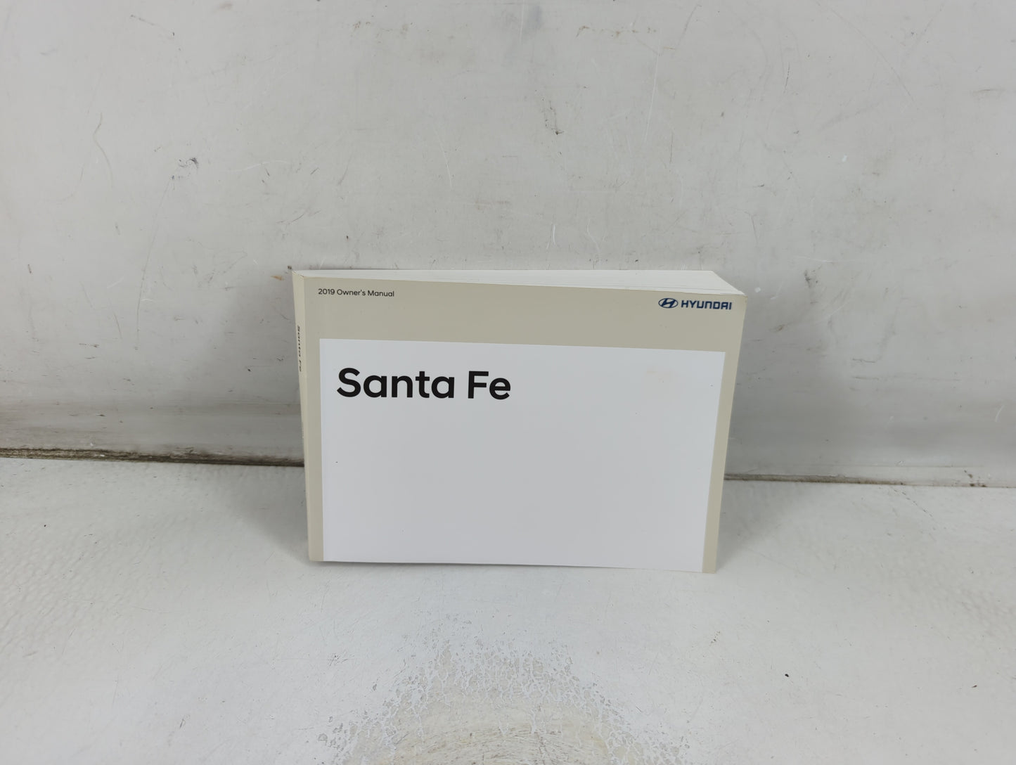2019 Hyundai Santa Fe Owners Manual Book Guide P/N:KS2U-EU8OE OEM Used Auto Parts - Oemusedautoparts1.com