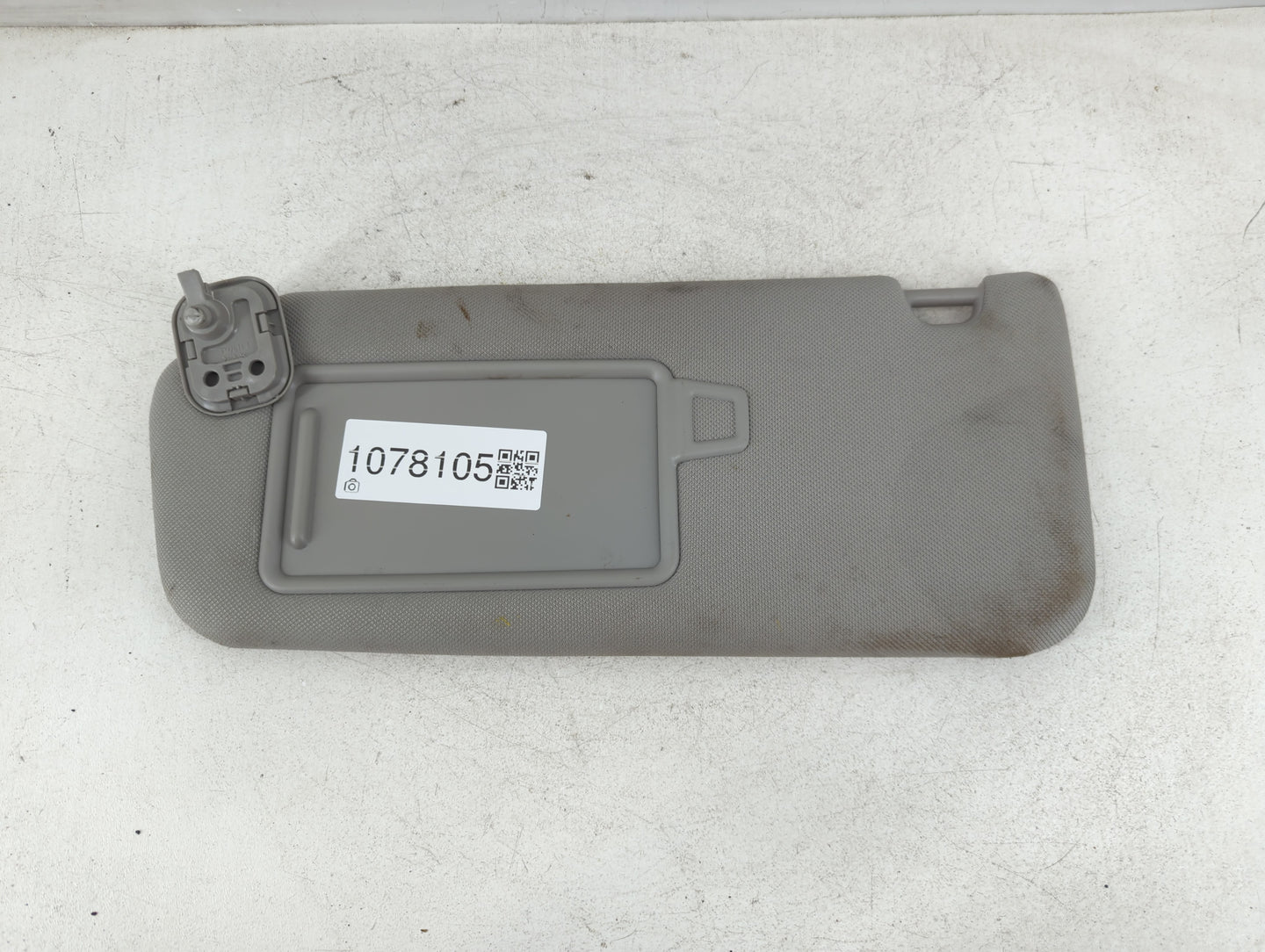 2019-2021 Hyundai Santa Fe Sun Visor Shade Replacement Driver Left Mirror Fits Fits 2019 2020 2021 OEM Used Auto Parts - Oem