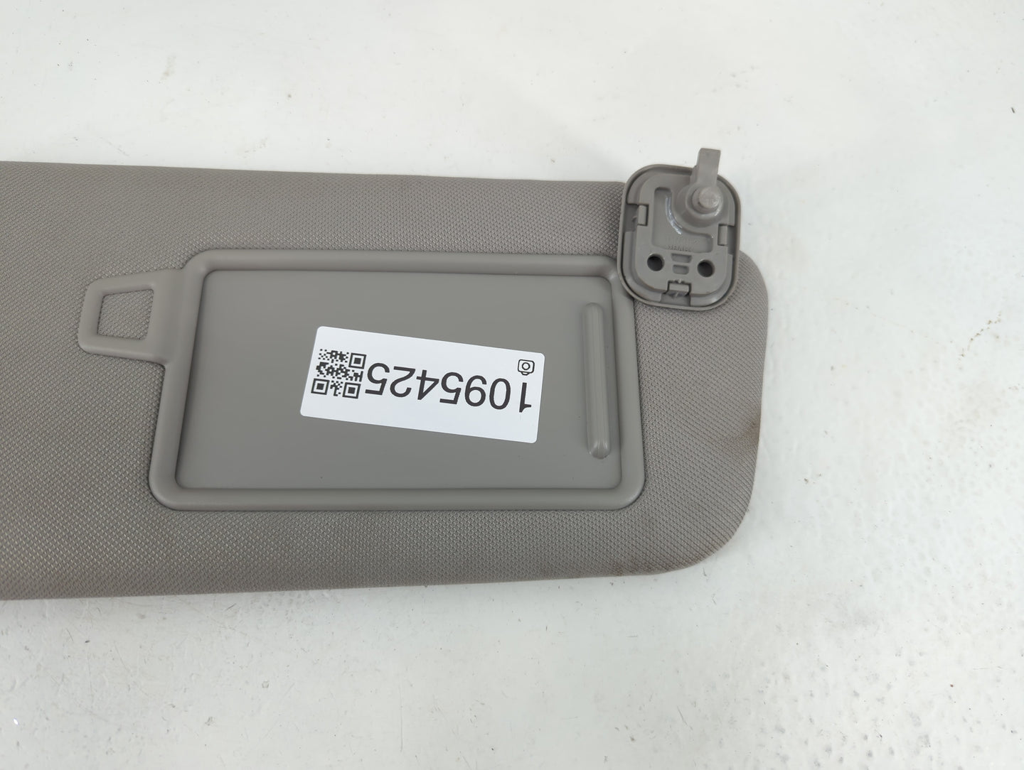 2019-2021 Hyundai Santa Fe Sun Visor Shade Replacement Passenger Right Mirror Fits Fits 2019 2020 2021 OEM Used Auto Parts -